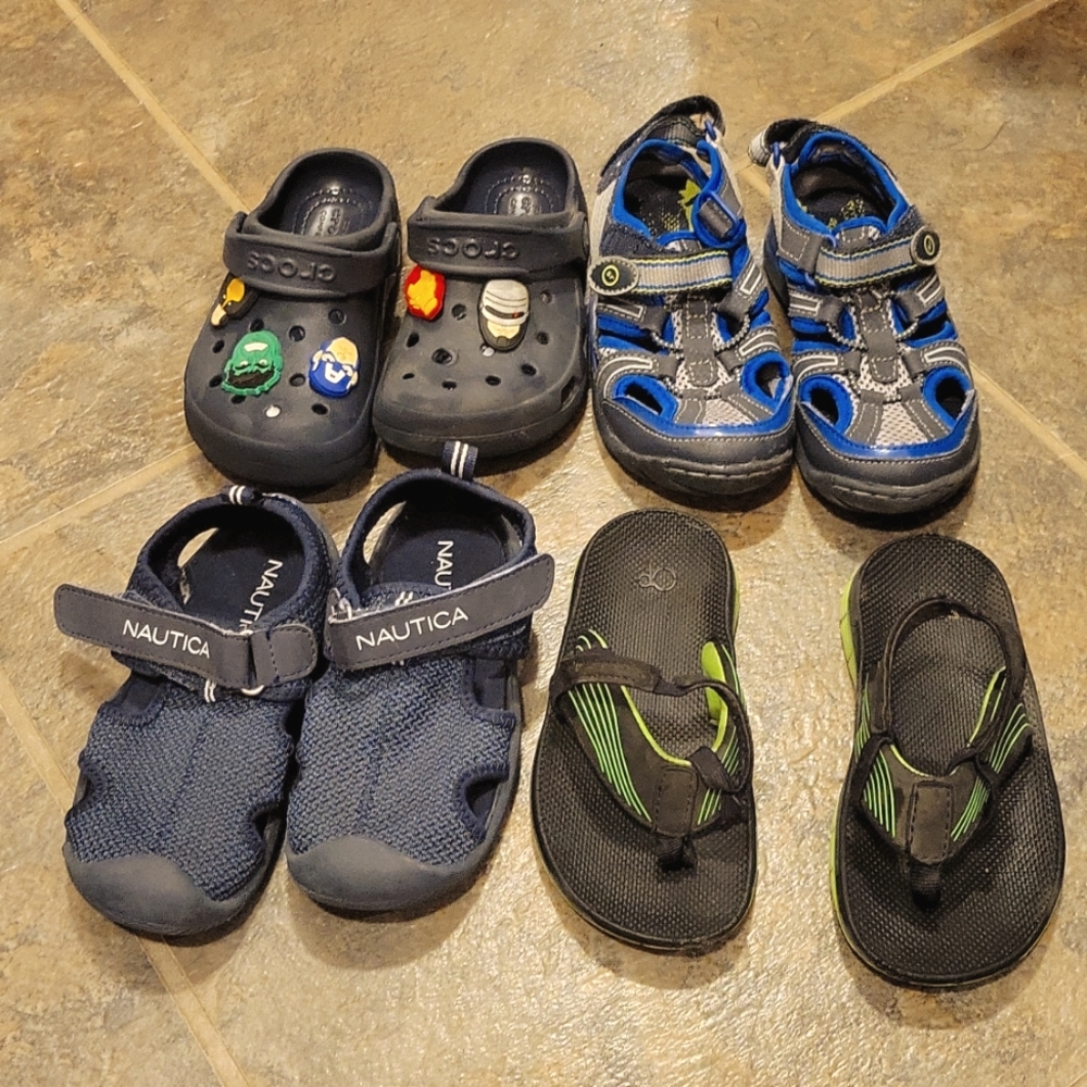 Shoe lot toddler boy size 9/10